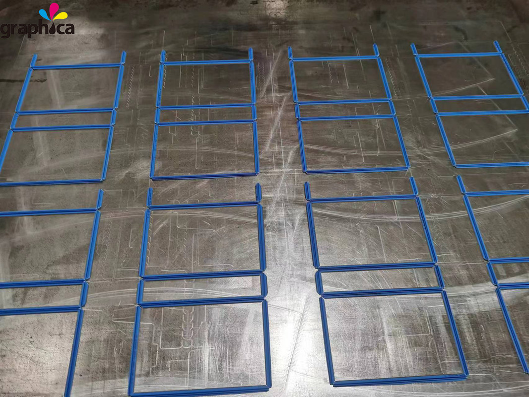 가장 많이 팔린 블루 아웃박스 그래픽 플라스틱 다이 커팅 크레이싱 매트릭스 인쇄 재료