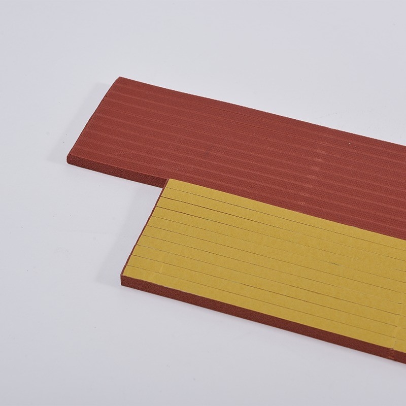 7mm 두께의 고 탄력적 인 다이 절단 배출 고무 잎 7x950x950mm 크기