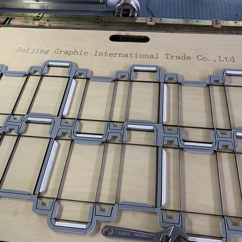 1.0mm 채널 너비 그래픽 압력판 GRB P 식품 종이 상자 제조를 위한 크리싱 매트릭스